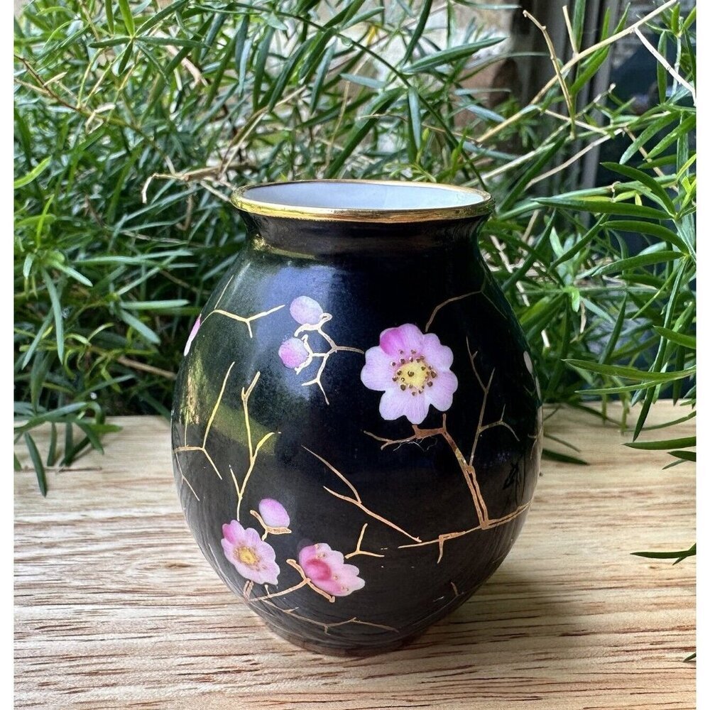 VTG Bavaria Waldershof Vase 2.75 Inch Porcelain Pink Flower Black Gold Trim